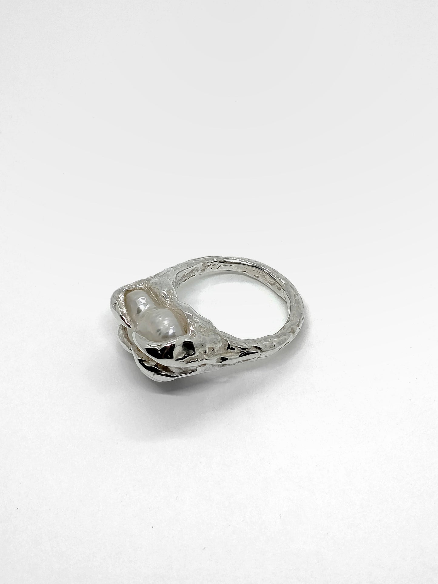 ALIEN LOVE RING