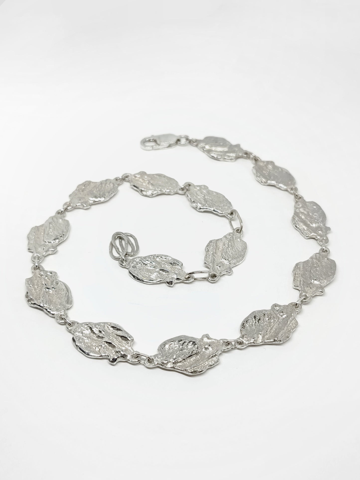 LA NIEBLA NECKLACE