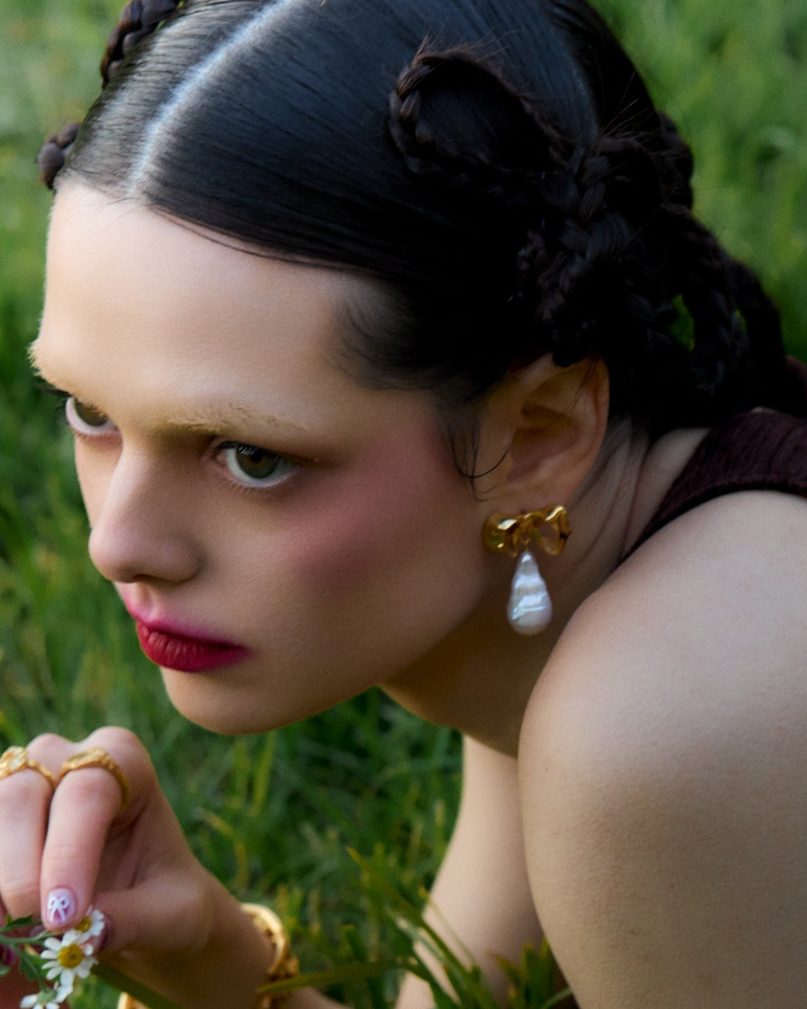 BOWS WITH WHITE TEARS EARRINGS