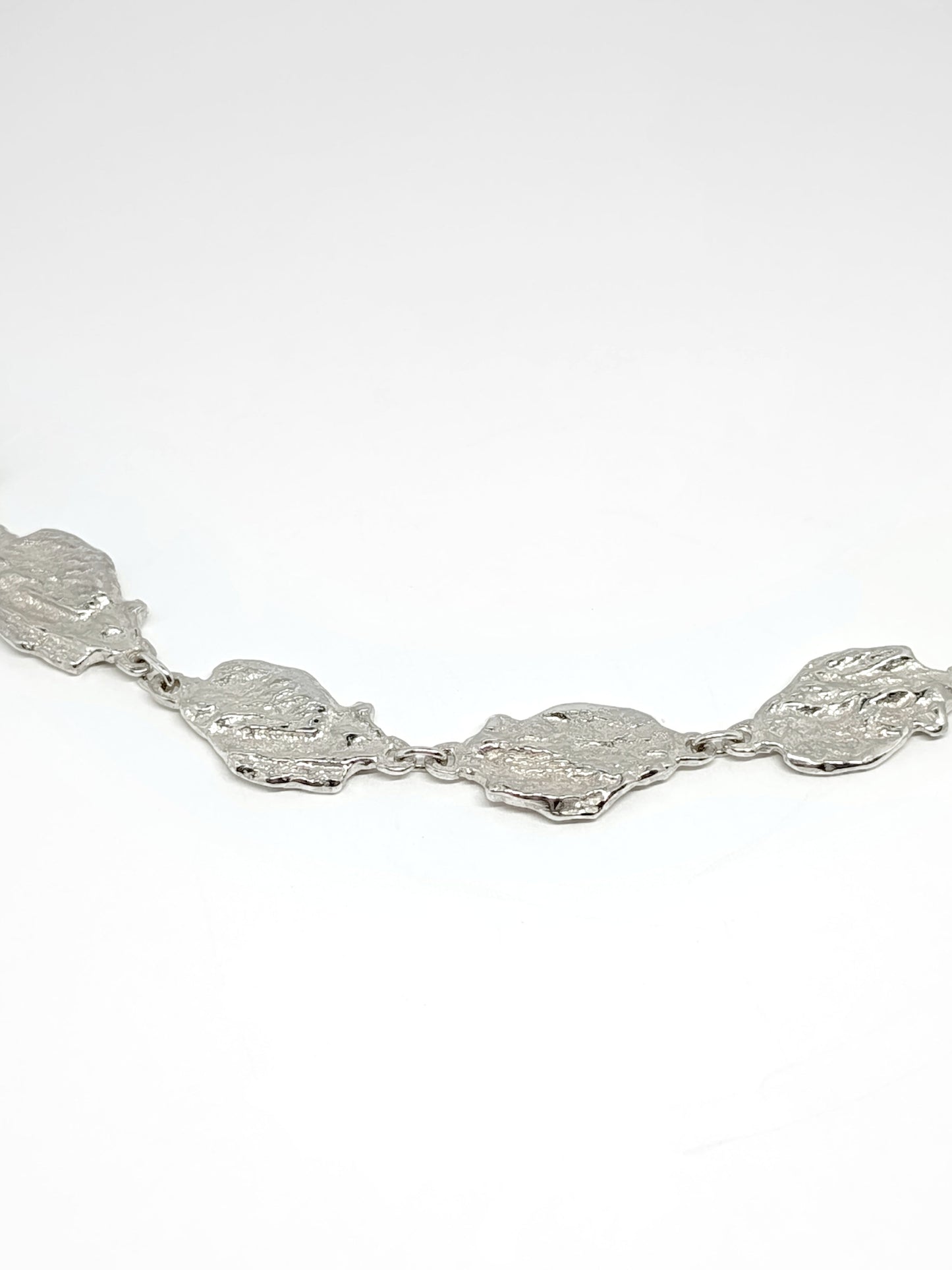 LA NIEBLA NECKLACE