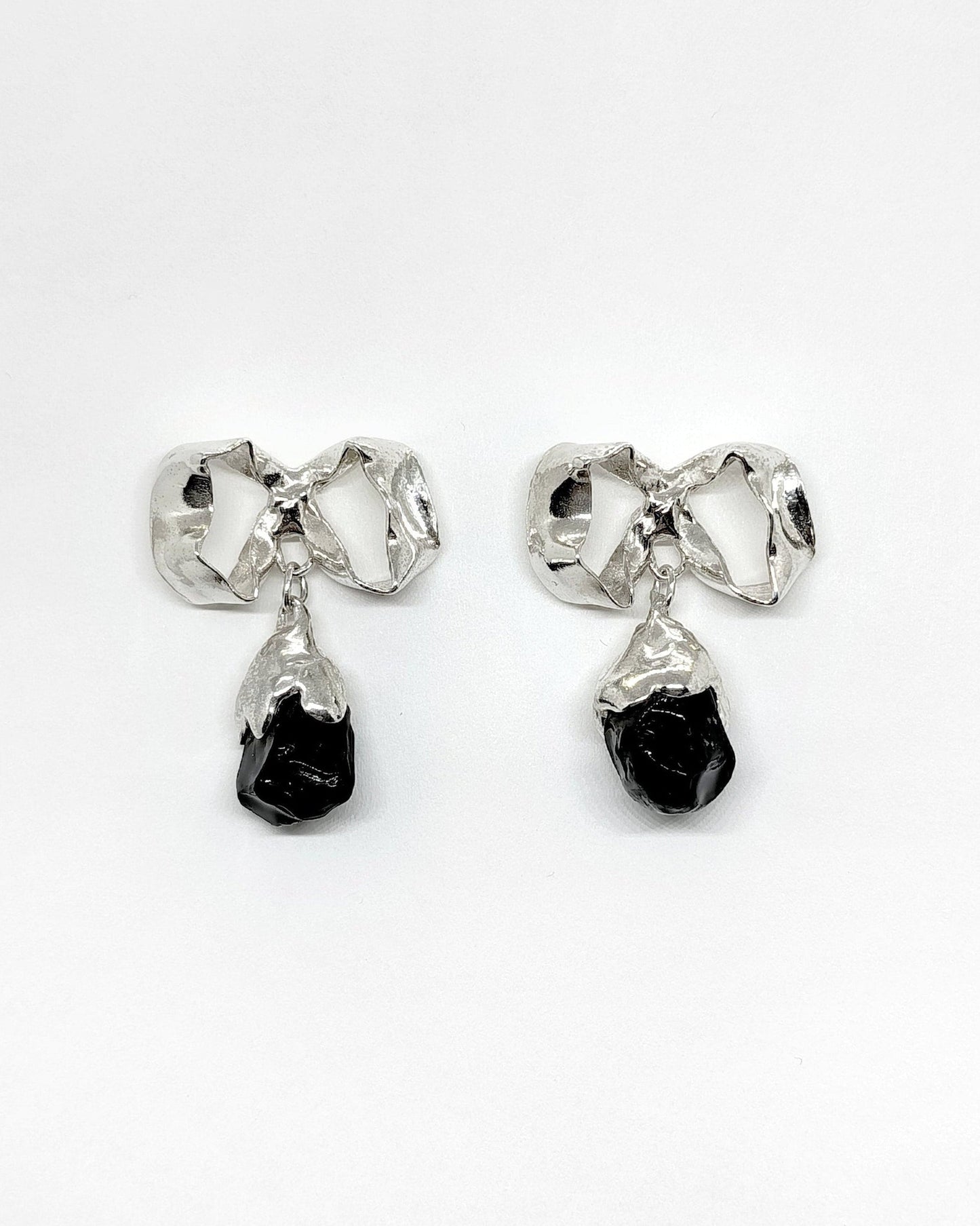 BOWS WITH TEARS EARRINGS